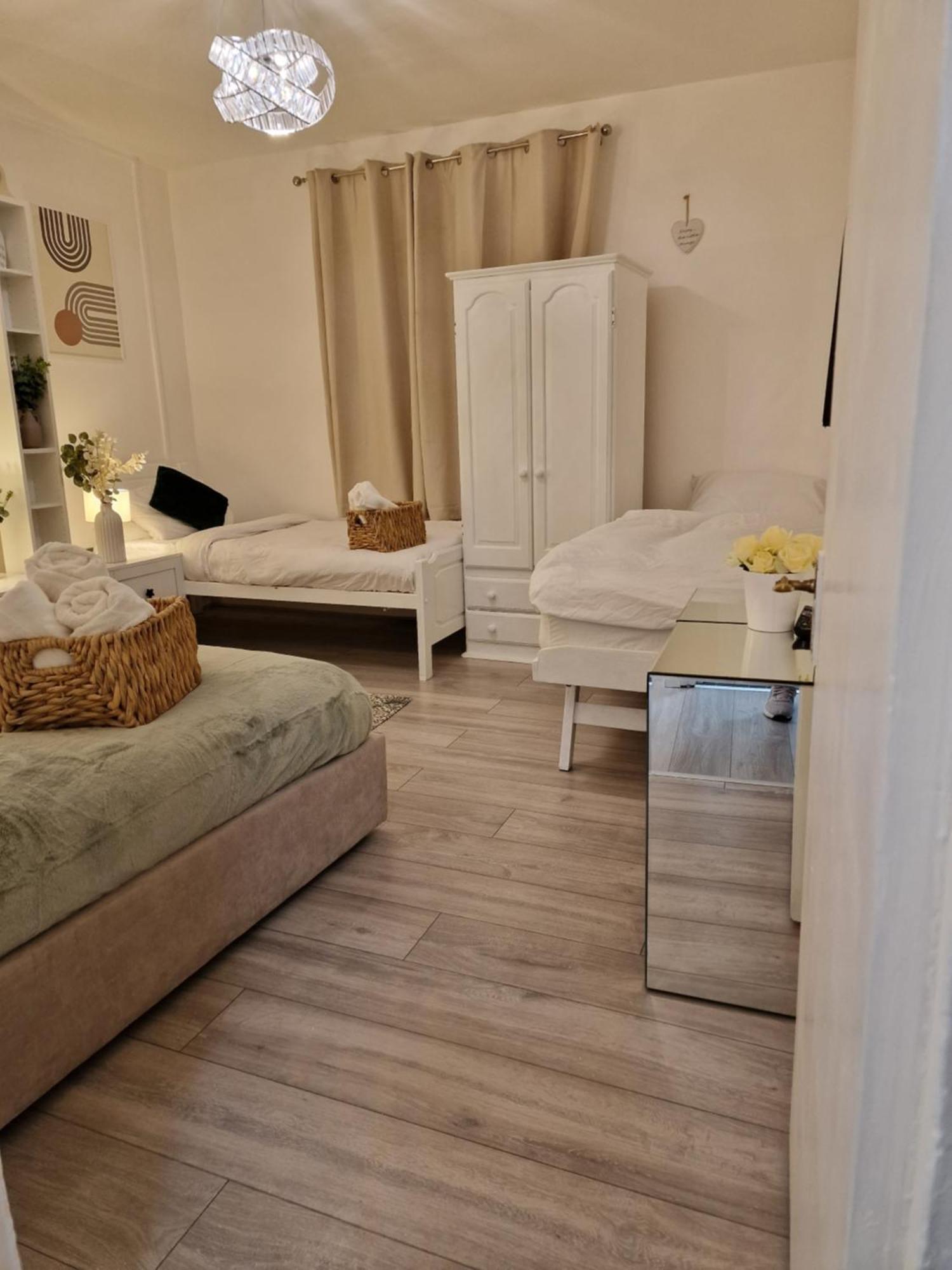 London - 1 Bedroom - 1 Bathroom - Wifi Экстерьер фото